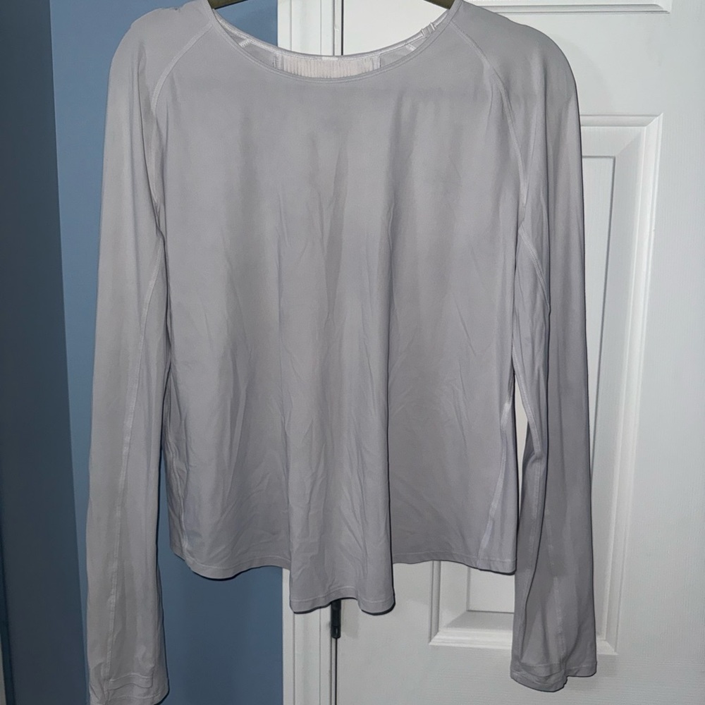 Lululemon Making Moves Long Sleeve light gray 21.5” p2p - Picture 3 of 7